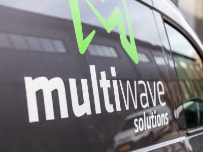 Zijkant van de bus Multiwave